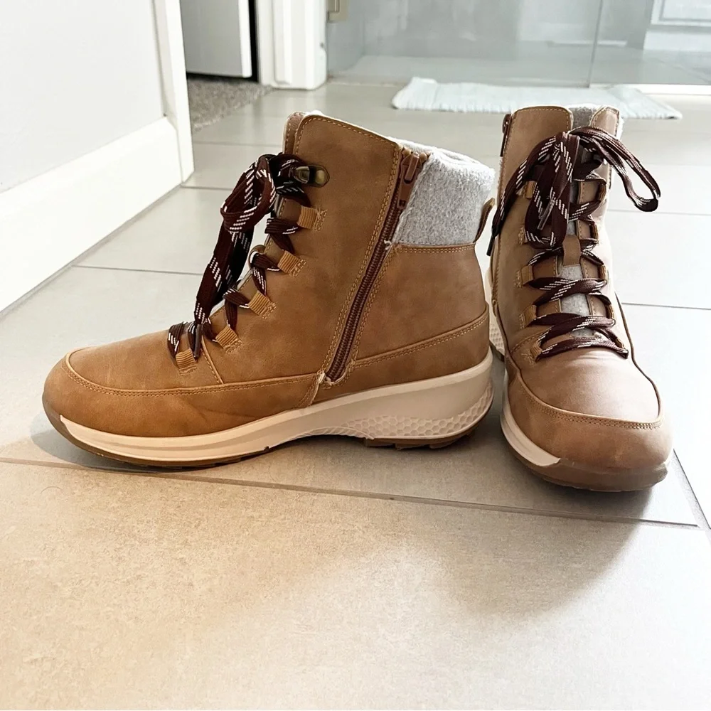 Women’s Winter Boots Size 7.5